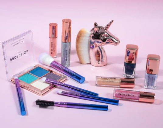 Unicorn Face Makeup Brush by Profusion
